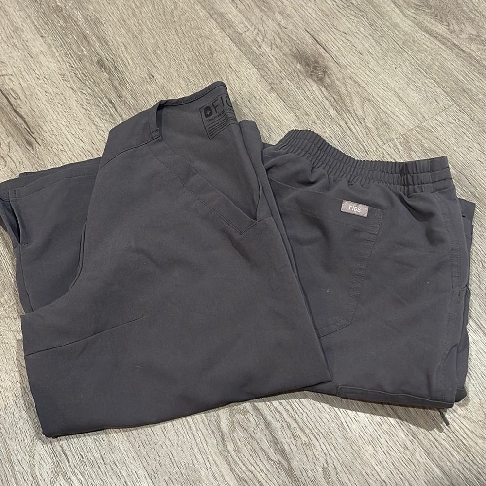 Figs scrubs